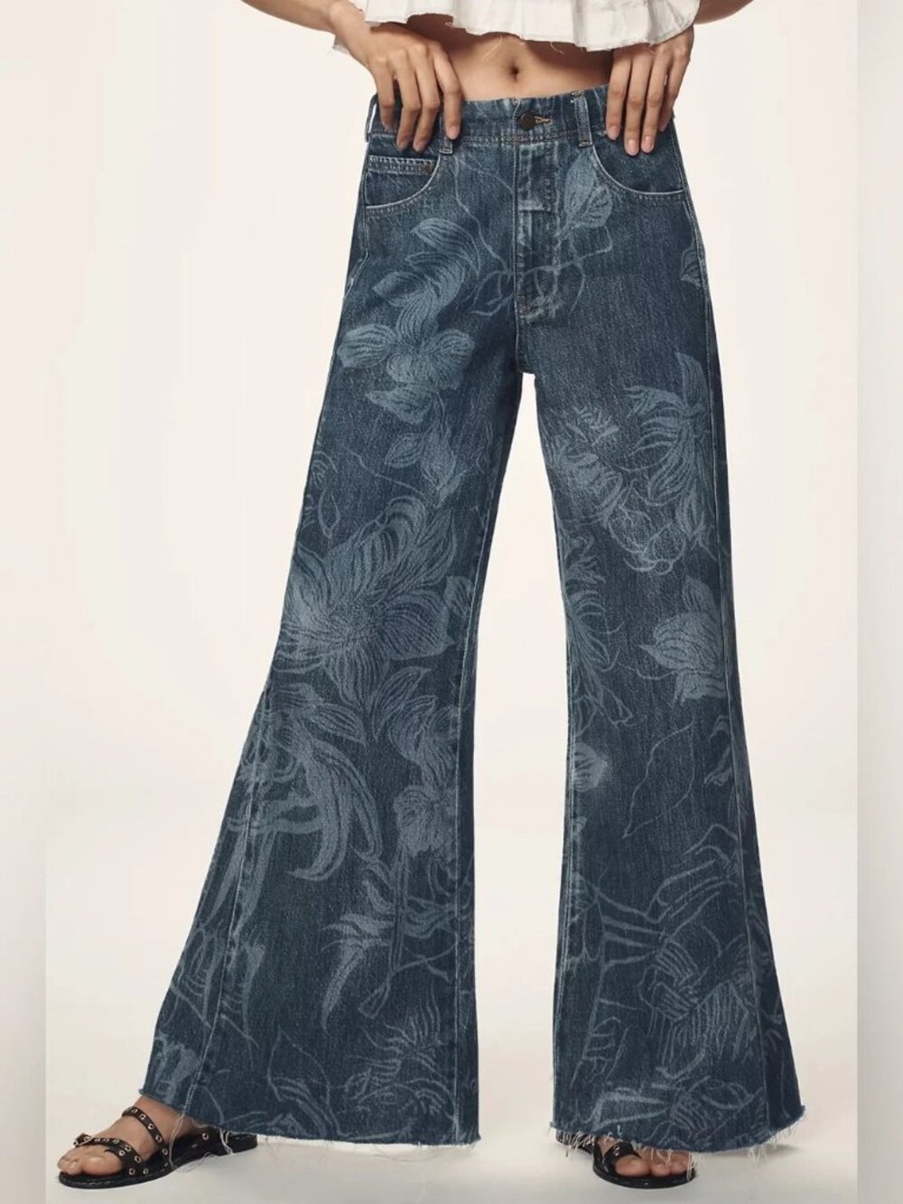 Anthropologie Pilcro Adi Flare Jeans Women's Size 29 Printed Wide Leg Raw Hem
